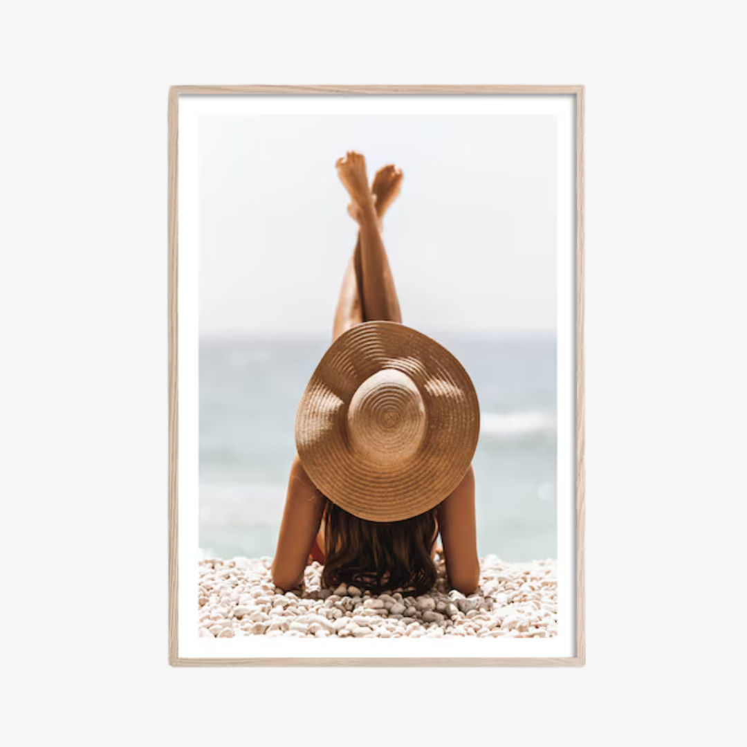 Impresión de Chica de Playa – Póster de Moda de Verano, Tonos Neutros, Arte de Pared Imprimible