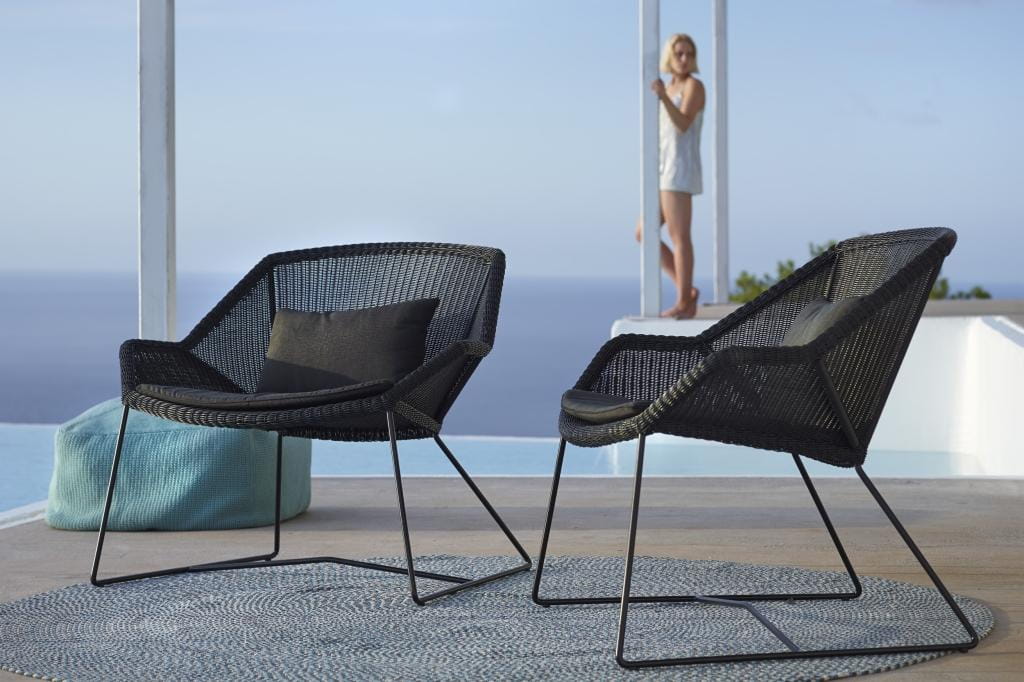 Black Lounge Chair