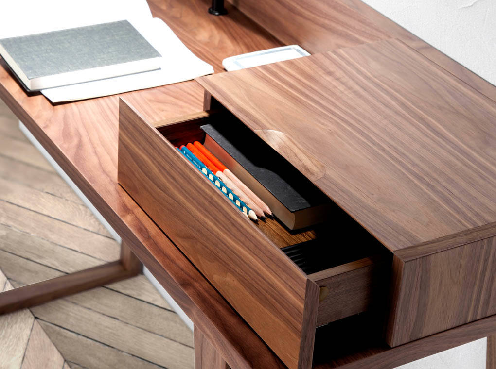 Walnut wood dressing table with swivel mirror