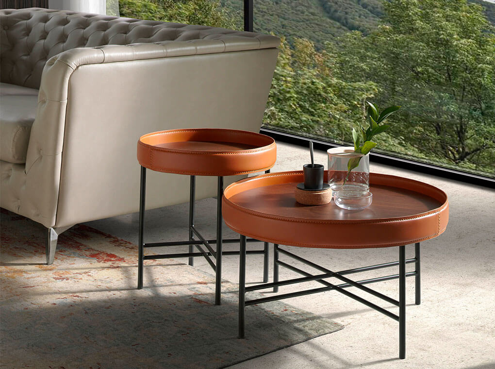 Round corner table in Walnut wood upholstered in leather and black steel