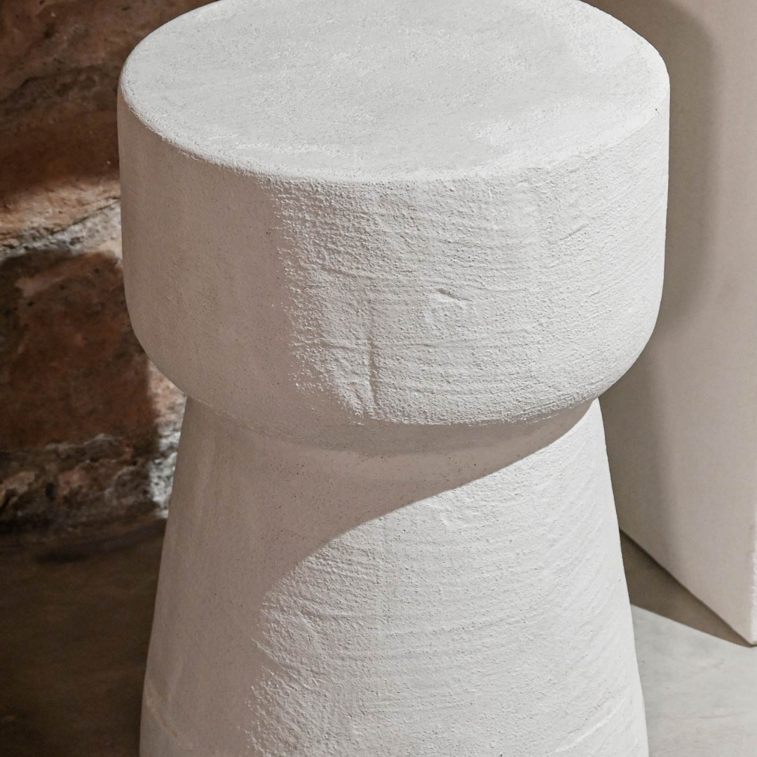 Table Resin D31, H45.5