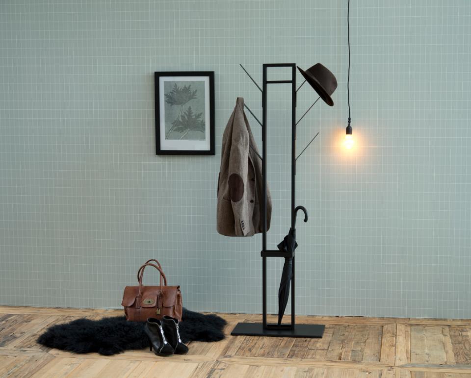 Vinson coat hanger, frame and base matt black powder coated steel, 56x28x165 cm